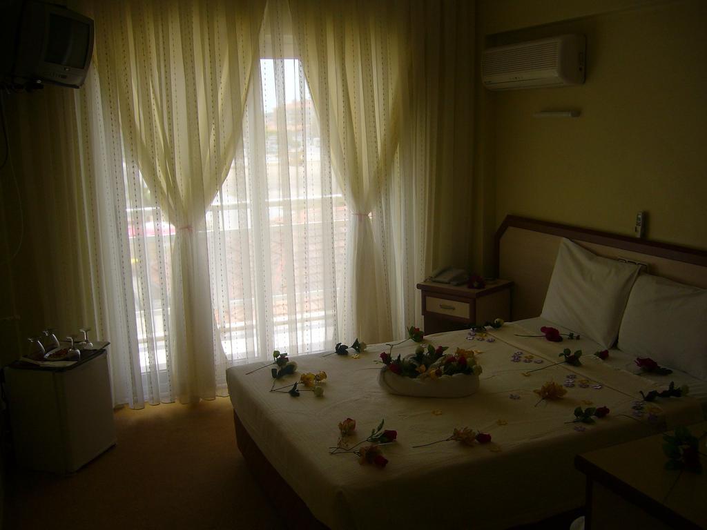 Sirin Villa Cesme Exterior photo